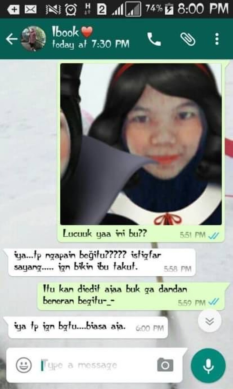 Chat kocak anak dan orangtua ini bikin yang membacanya jadi kangen dengan emak dan bapak. Sudah bilang i love you belum ke mereka hari ini?