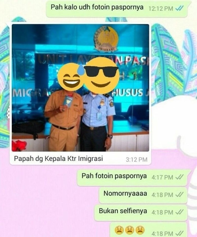 Chat kocak anak dan orangtua ini bikin yang membacanya jadi kangen dengan emak dan bapak. Sudah bilang 'i love you' belum ke mereka hari ini?