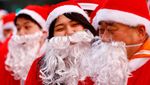 Ratusan Santa di Jepang Gelar Aksi Bersih-bersih Jalanan Tokyo