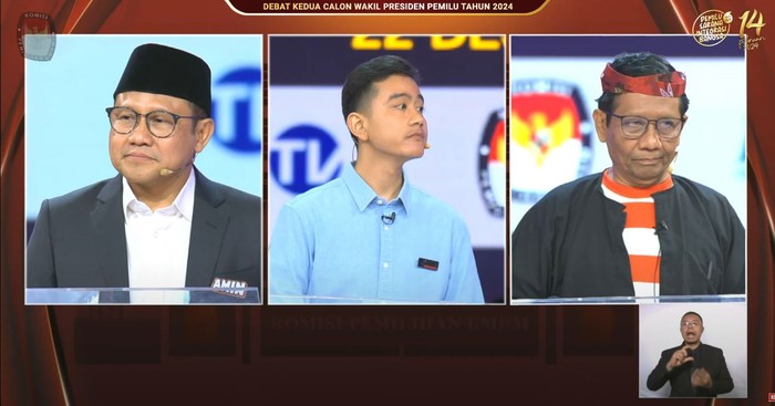 Debat perdana cawapres yang digelar KPU RI resmi digelar di Jakarta Convention Center, Jakarta. Acara dimulai dengan pemaparan visi-misi dan program kerja masing-masing cawapres. Simak pemaparan Gibran Rakabuming Raka, Mahfud Md, hingga Muhaimin Iskandar di sini.