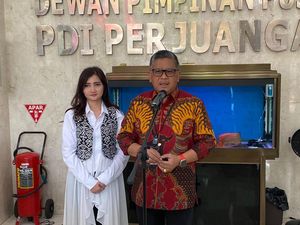 Jokowi Nyaman Pakai Dasi Kuning, PDIP: Karena Elektoral Golkar Turun