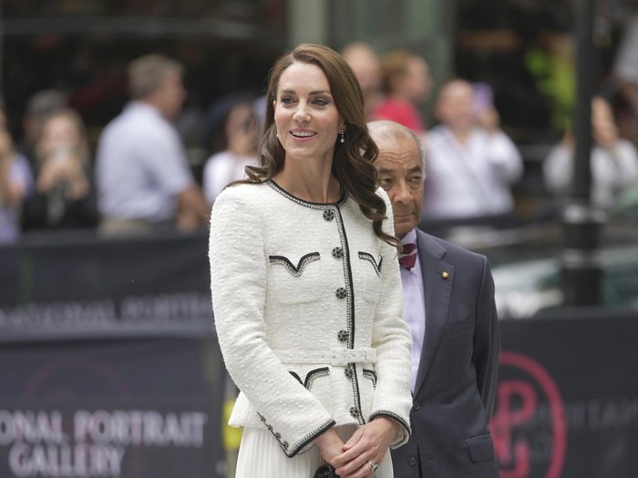 Britains Kate, the Princess of Wales, patron of the National Portrait Gallery, attends the reopening of the Gallery in London, Tuesday, June 20, 2023. (AP Photo/Kin Cheung)