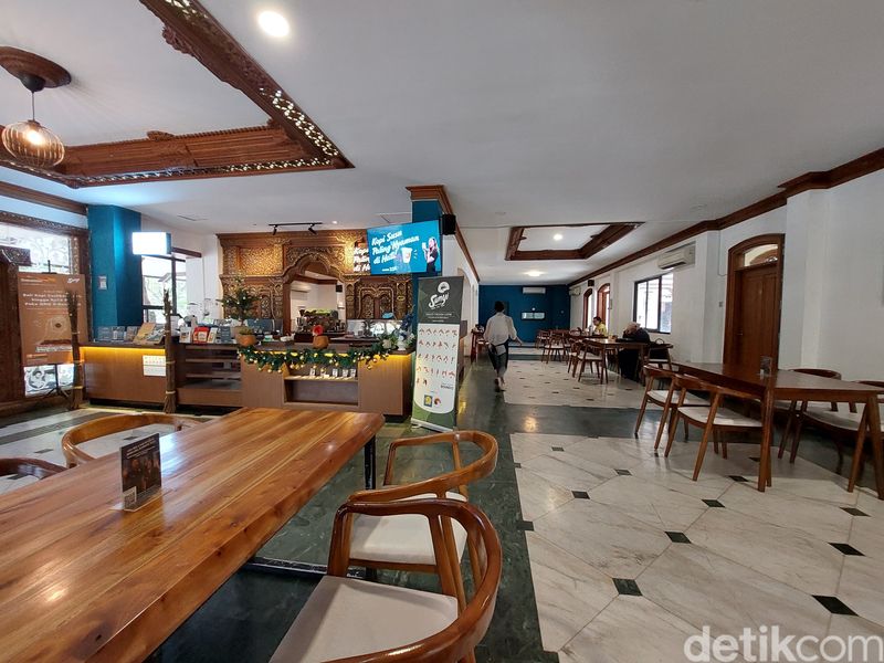 Kafe Sunyi di Kebayoran Baru, Jakarta Selatan
