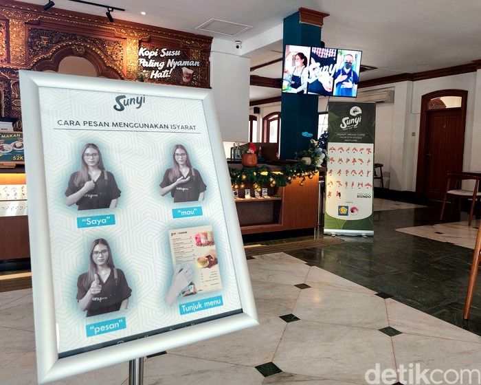 Kafe Sunyi di Kebayoran Baru, Jakarta Selatan Kafe Sunyi di Kebayoran Baru, Jakarta Selatan