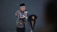 Wakil Presiden mendorong perusahaan untuk terus mengambil bagian dalam pembangunan berkekanjutan dalam mencegah kerusakan lingkungan. Kalbe menerapkan eco inovasi, untuk memastikan keberlanjutan dan ramah lingkungan dalam seluruh aspek produksi.  