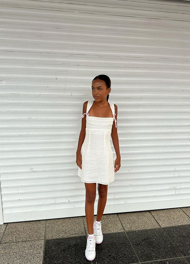 Sebagian besar konten yang dibuat Deja tentang dunia kecantikan, gaya hidup, traveling dan menari bersama keluarganya. Foto: Instagram/@deja_clarkk