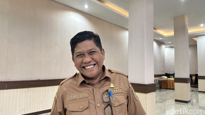 Kepala Pelaksana BPBD Sulsel Amson Padolo.