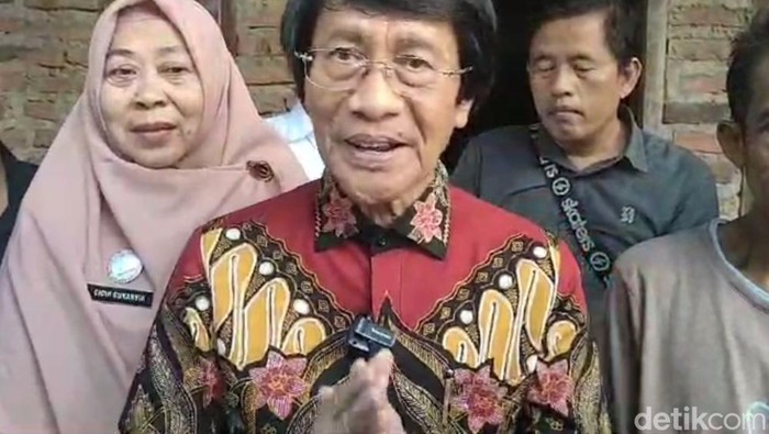 Ketua Lembaga Perlindungan Anak Indonesia, Seto Mulyadi mengunjungi bocah korban perkosaan di Kabupaten Indramayu, pada Jumat (22/12/2023).