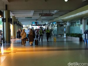 Gunung Marapi Kembali Erupsi, Bandara Minangkabau Ditutup Sementara