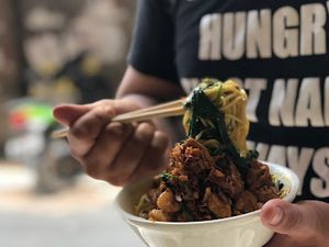 5 Gerai Makanan Tertua di Kawasan Glodok, Ada yang Berusia 96 Tahun!
