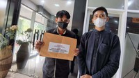 Mereka mengadukan pelanggaran kode etik yang diduga dilakukan oleh oknum anggota DPR Nusyirwan Soejono. 
