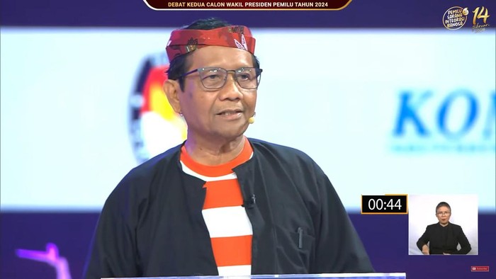 Calon wakil presiden nomor urut 3, Mahfud Md membawa ayat Al quran saat memaparkan visi misi di Debat Kedua Pilpres 2024. Mahfud Md mengatakan kekayaan jangan biarkan kekayaan itu hanya beredar di antara orang-orang kaya