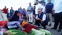Terbaru, Zulhas menyebut harga cabai di Pasar Batu Merah, Sirimau, Ambon, Jumat (22/12/2023) mencapai Rp 35 ribu.  