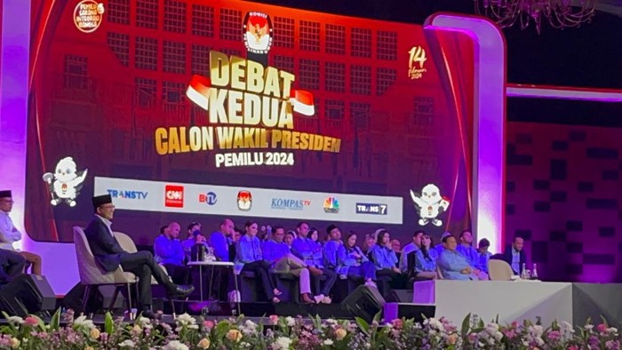 Momen Anies Tersenyum-Tepuk Tangan Saat Dengar Jawaban Cak Imin ke Gibran (Anggi-detikcom)