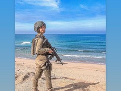 Model Seksi Israel Dihujat, Sebut Palestina Tak Pantas Punya Pantai Cantik