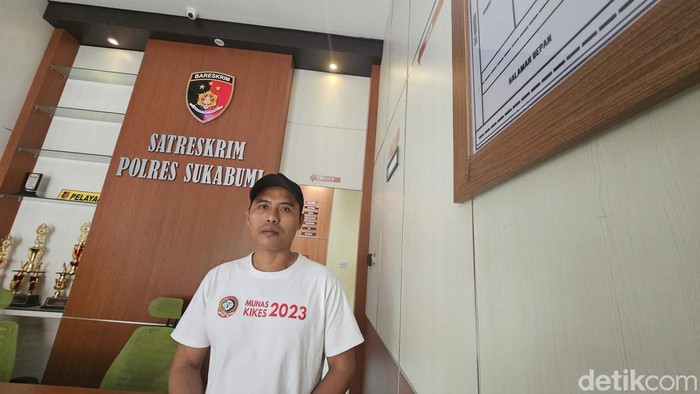 Nendar Supriatna, LBH KSBI saat mengantar buruh melaporkan perusahaan ke polisi Nendar Supriatna, LBH KSBI saat mengantar buruh melaporkan perusahaan ke polisi