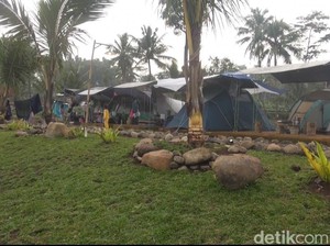 Sensasi Berkemah di Balik Gunung Canggah, Cocok Buat Libur Nataru