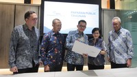 Indikator keuangan PT Maharaksa Biru Energi Tbk (OASA) menjelaskan, tahun 2023 Perseroan berhasil membalikkan rugi menjadi laba yang meroket 102 persen dan membukukan pendapatan usaha sebesar Rp 30,31 miliar atau naik 3.688 persen dibanding perolehan pendapatan usaha tahun sebelumnyan yang hanya Rp 808,5 juta. 