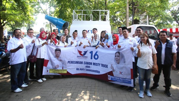 Partai Perindo Luncurkan Canon Misty Truck untuk Atasi Polusi Tim SINDOnews Partai Perindo Luncurkan Canon Misty Truck untuk Atasi Polusi Tim SINDOnews