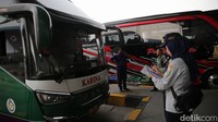 Sebanyak 16 bus diperiksa di Terminal Pulogebang.