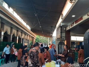 Bikin Adem, Perayaan Natal di Gereja Pati Ini Libatkan Pemuda Lintas Agama
