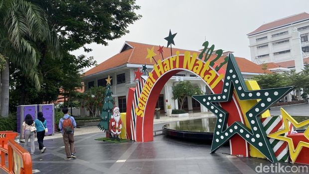 pernak pernik natal di surabaya
