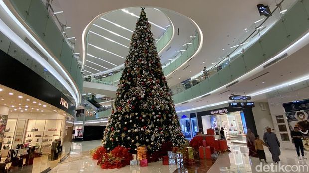 pernak pernik natal di surabaya