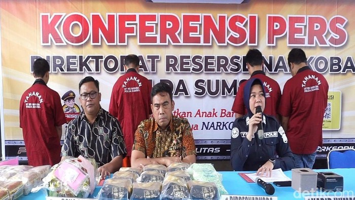Polda Sumsel merilis tangkapan sabu selama sebulan sebanyak 38 kg.