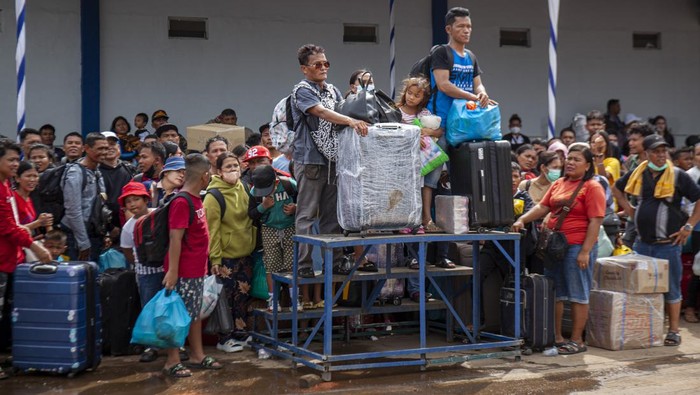 Ratusan Warga Batam Ikut Mudik Natal Gratis Naik Kapal