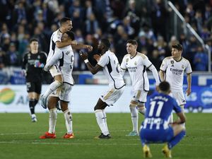 Aksi Real Madrid, Menang Dengan 10 Pemain Lewat Gol Injury Time