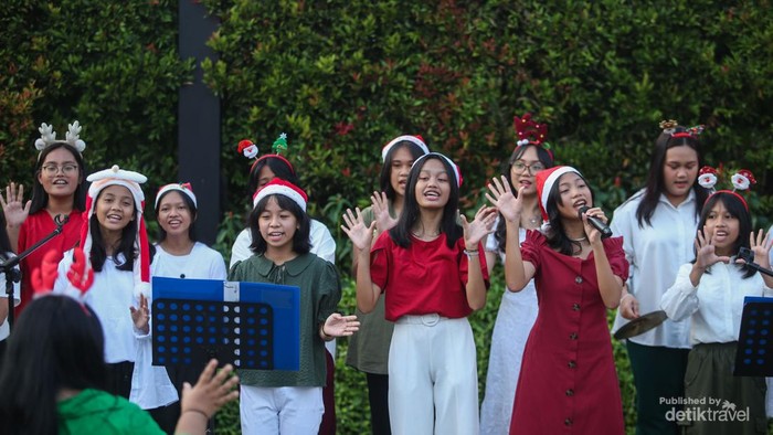 Semarak Natal di Pedestrian Bundaran HI