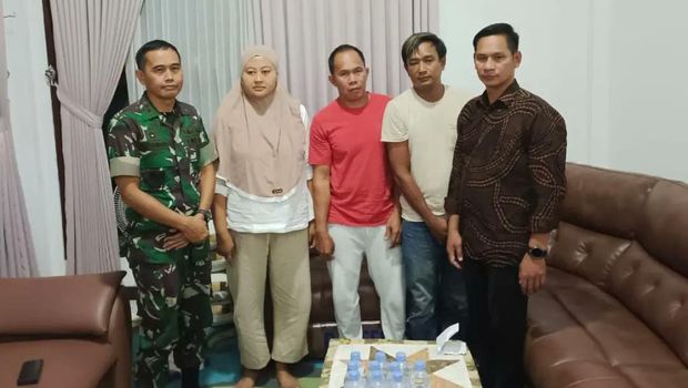 Serka Daniel saat menjalani mediasi bersama korban Andri Rahman, sopir truk CPO yang dianiaya di Kubar, Kaltim.