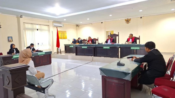 Sidang putusan vonis terdakwa kasus hilangnya dana nasabah Bank Sulselbar, Hermin.
