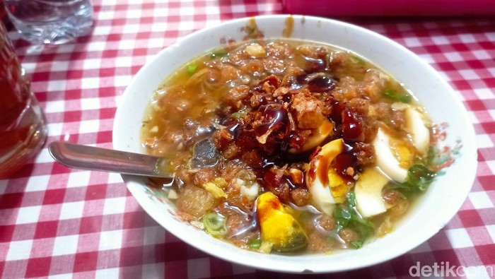 Soto klethuk khas Blora. Salah satu yang hits yakni Soto Klethuk Pak Galo yang merupakan pionir soto ini.