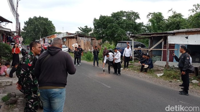 Suasana di rumah korban tewas yang ditemukan di Jalan Cieunteung Kota Tasikmalaya.
