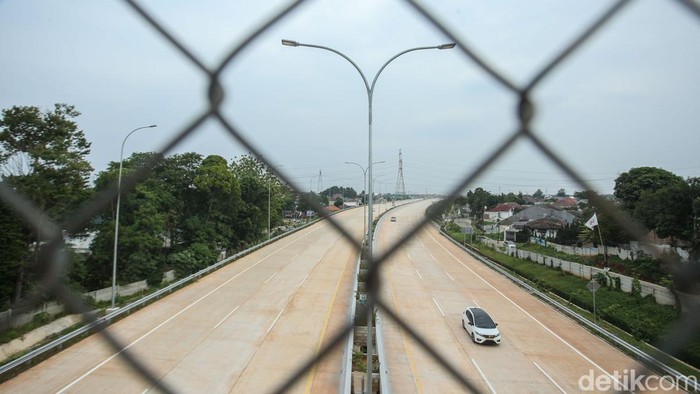 Suasana Tol Pamulang-Cinere yang Dibuka Gratis Hari Ini