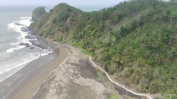 Tebing Nanggareng di Pangandaran