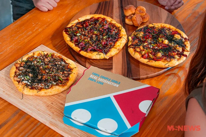 Unik! Pizza Saus Pedas Korea Topping Daging Asap hingga Sosis Ayam