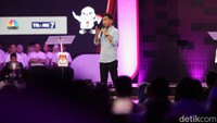Calon wakil presiden nomor urut 2 Gibran Rakabuming Raka memaparkan visi-misinya saat debat cawapres. Gibran berbicara secara khusus terkait Ibu Kota Negara Nusantara (IKN) yang bukan sekadar membangun bangunan pemerintahan. Gibran lalu bicara terkait pembangunan IKN. Dia menyebut IKN akan membuka titik pertumbuhan ekonomi baru.