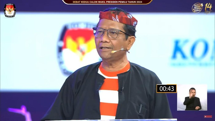 Calon wakil presiden nomor urut 3, Mahfud Md memaparkan visi misi pada Debat Kedua Pilpres 2024. Mahfud Md menceritakan maraknya korupsi di Indonesia yang membuat ekonomi RI tak bisa meningkat.