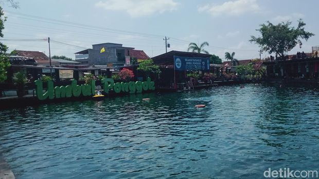 Wisata air Umbul Ponggok, Polanharjo, Klaten.