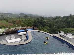 Wisata Sarae Land, Serunya Berenang di Atas Ketinggian