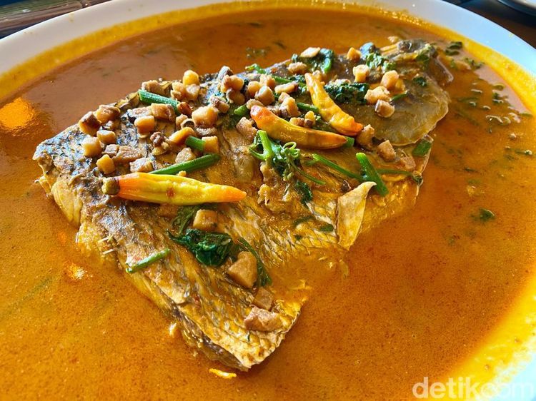 Yummy! Ada Puluhan Menu Seafood Enak ala Nusantara di Restoran Ini
