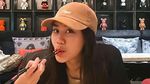 Aaliyah Massaid Tampil Elegan Saat Kulineran di Luar Negeri