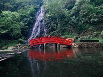 Mengungkap Keindahan Curug dan Serunya Aktivitas Damar Adventure!
