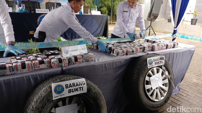 Barang bukti 60 kg sabu yang peredarannya digagalkan BNNP Kepri. (Alamudin Hamapu/detikSumut)