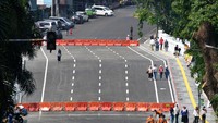 Di hari yang sama pula, Jembatan Otista, Bogor, telah rampung direvitalisai. Jembatan Otista yang selesai direvitalisasi dengan menggunakan anggaran bantuan Provinsi Jawa Barat sebesar Rp101 miliar tersebut memiliki lebar 22 meter dengan badan jembatan seluas 17 meter dan bangunan jembatan mampu bertahan selama 80 hingga 100 tahun.  ANTARA FOTO/Arif Firmansyah
