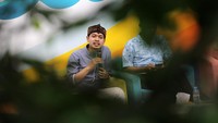 Diskusi itu mengangkat tema Ekonomi Syariah. 