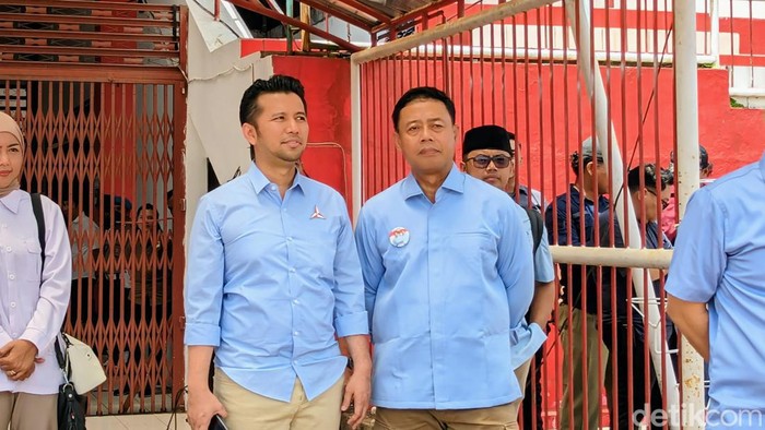 Emil Dardak dan Ketua TKD Jawa Timur Boedi Prijosoeprajitno
