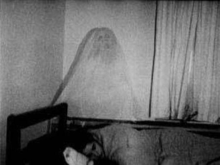 Deretan Foto Penampakan Hantu yang Seram dan Bikin Takut